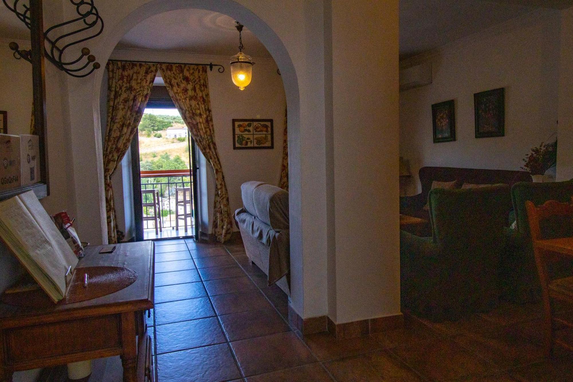 La Casa De La Lela Villa Setenil De Las Bodegas Room photo